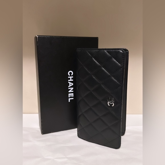 Chanel lambskin wallet - Picture 5 of 6